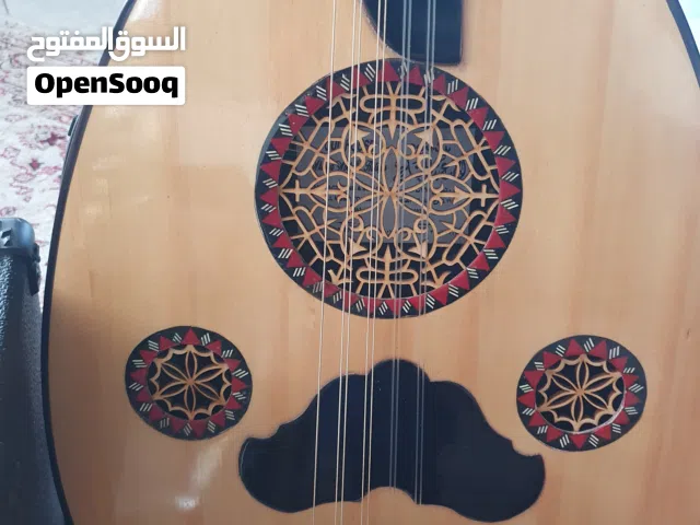 عود الكتريك احمد عبدالحليم مع سماعة اعلى صنف اكويلايزر تم شراؤهم اقل من شهر من محلات الكبيسي بعمان