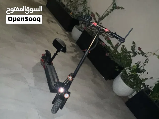 سكوتر  نوع سكوتر الوحش  سرعة جبارة وممشى 665 متر مع خصم 30 %بالمية حجم متوسط مناسب للجميع الأعمار
