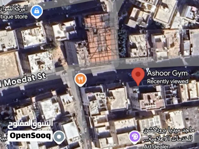 مبني سكني إداري في شارع المعدات  يتكون من 9 شقق و23 غرفة نوم و بيزمنت