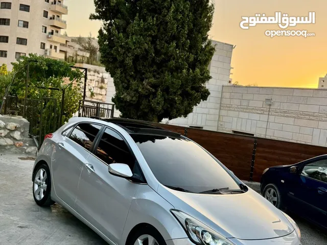 I30  فل الفل  بصمة  ليدات امامي وخلفي  كراسي كهربا مع تدفئة