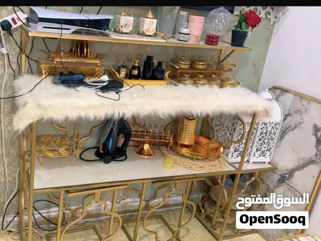 للبيع مجموعه اغراض للتواصل واتساب فقط