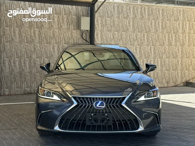New Lexus ES in Zarqa