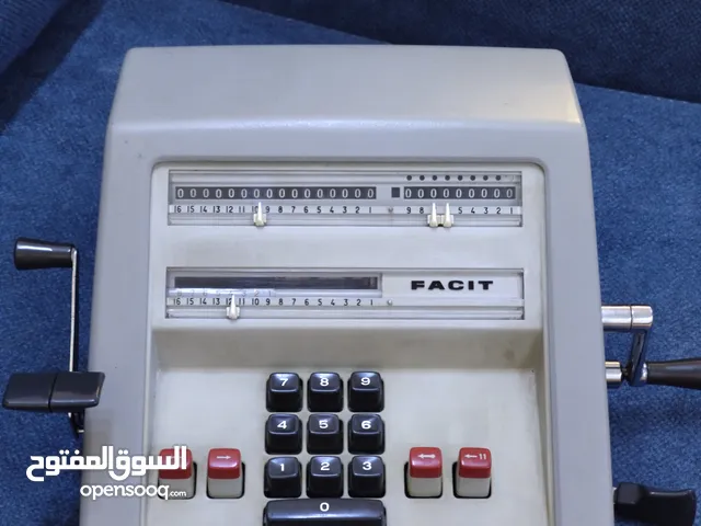 آلة حاسبة قديمة ( انتيكا ) ميكانيكية