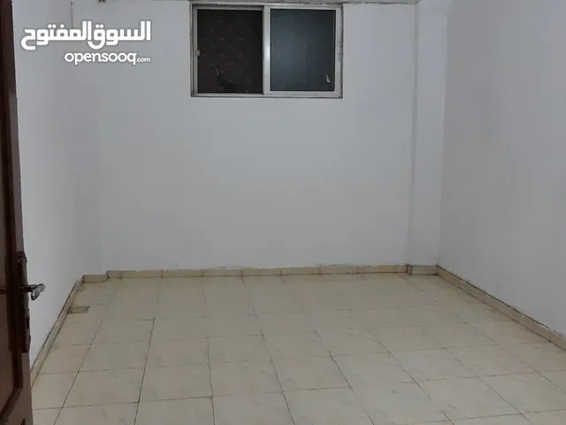 129 m2 4 Bedrooms Apartments for Rent in Zarqa Al ghweariyyeh