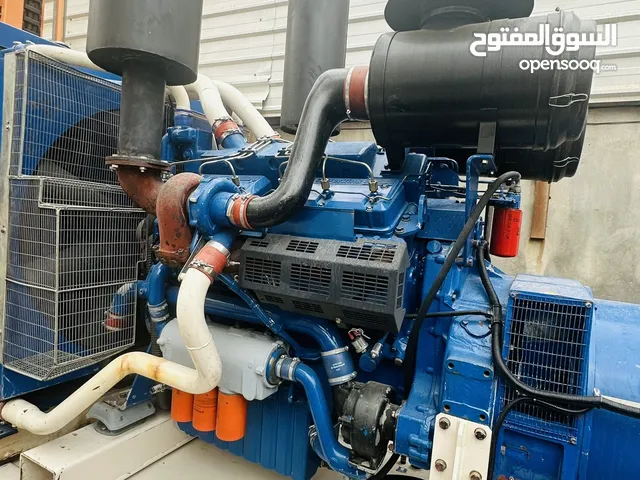 مولد كهرباء موديل 2007 بيركنز 700 KVA