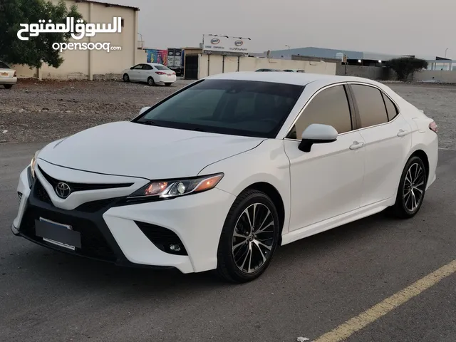 كامري 2018 للبيع تسجيل جديد se