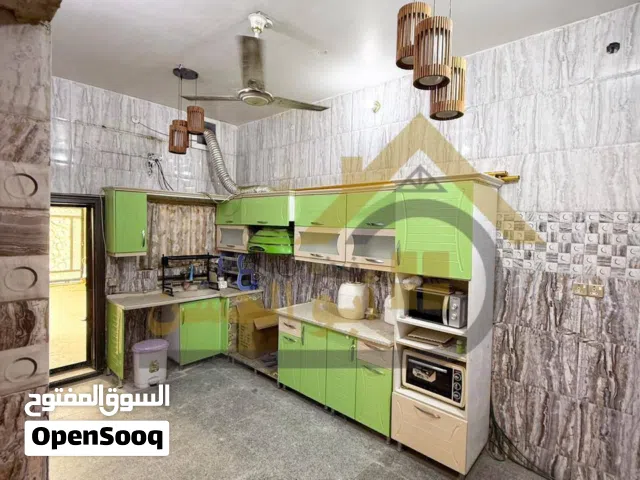 للبيع دار بمساحة 168 وواجهة 8 في حي المهندسين