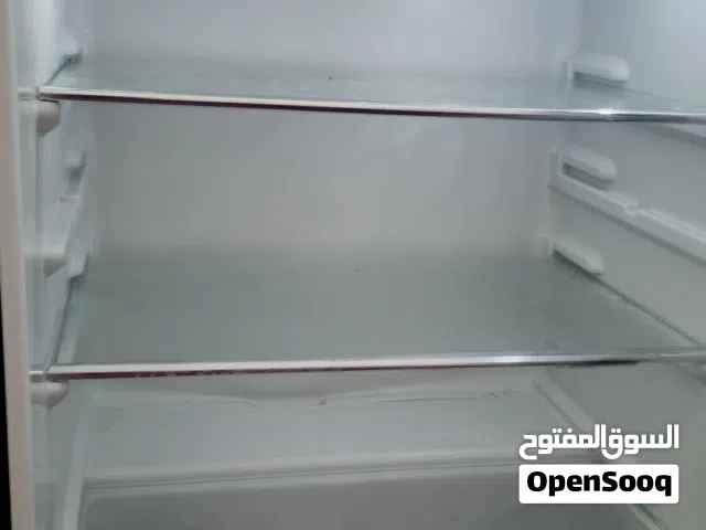 ثلاجة بحالة الوكالة للبيع