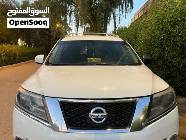 Used Nissan Pathfinder in Basra