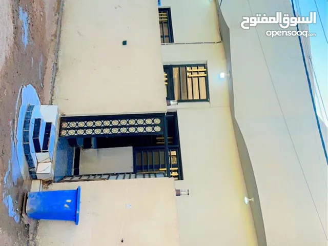 120 m2 2 Bedrooms Townhouse for Sale in Basra Tannumah