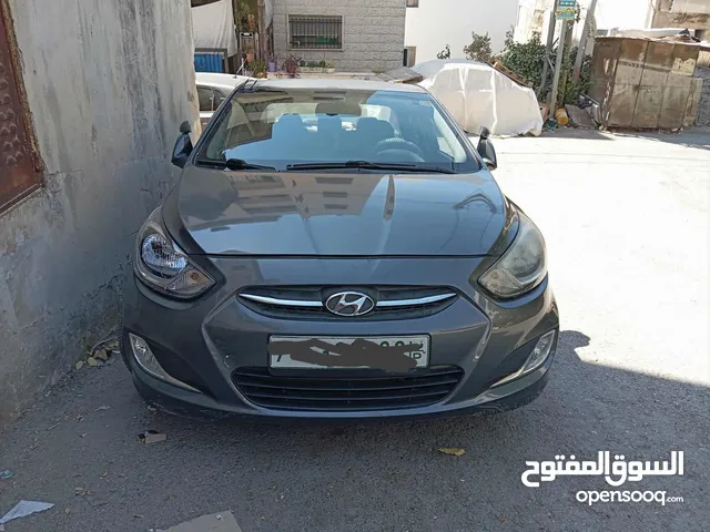اكسنت ديزل اربعه غيار اوتوماتيك موديل 2012 بحاله ممتازه