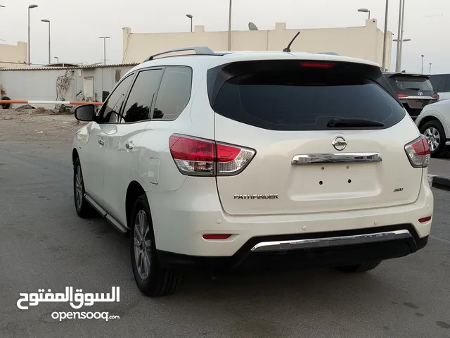 Used Nissan Pathfinder in Sharjah