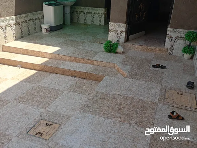 200 m2 2 Bedrooms Townhouse for Sale in Basra Al Salheya