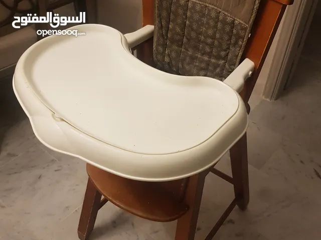 كرسي طعام خشب أمريك من عمر 6 شهور بسعر مغري...........................................