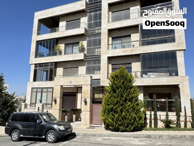 شقة مفروشة مميزة جداً للبيع على طريق المطار مباشرة خلف مطعم zambak وتتميز الشقة بالآطلالة الدائمة