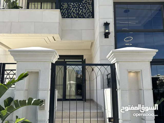 195 m2 3 Bedrooms Apartments for Sale in Amman Al-Shabah