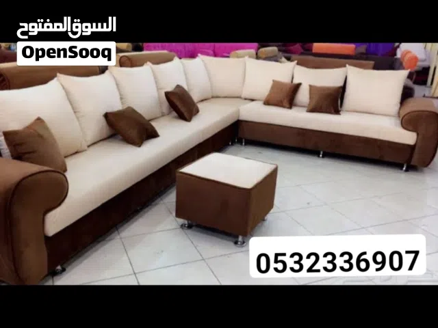 طقم كنب فاخر بتصميم أنيق وعصري