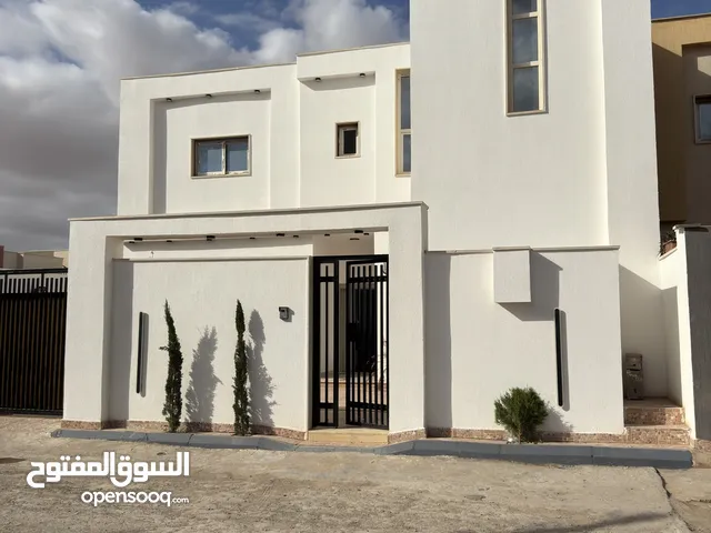 فيلا دورين مفصولات دور وملحق بسعر ميتفوتش بكلل كزيويني وحصري