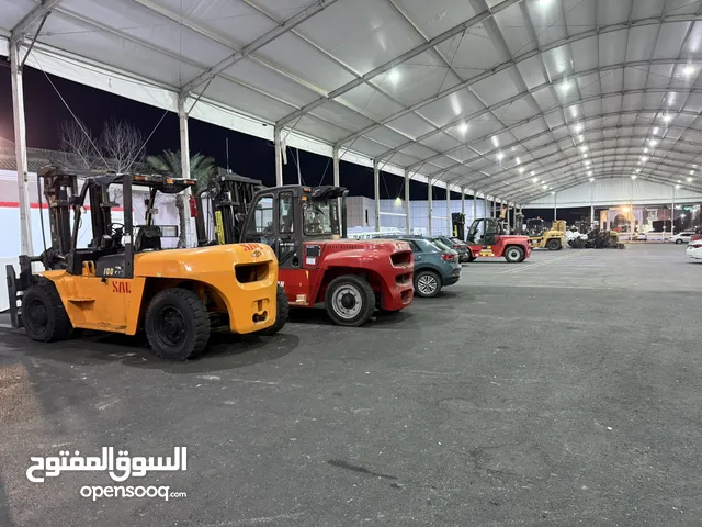رافعات شوكيه فوركلفت موديل 2025للايجار