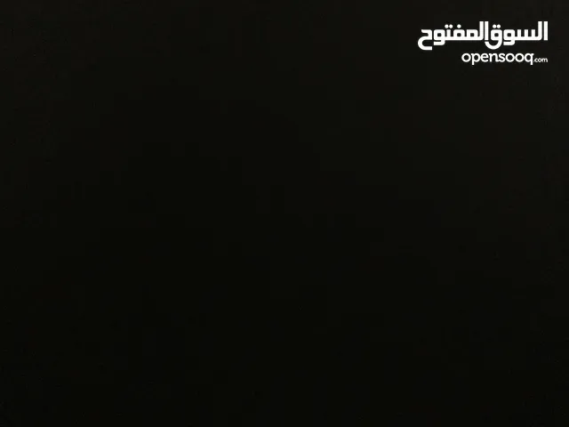 اغراض حميميج شبه جديده ووكر كبير