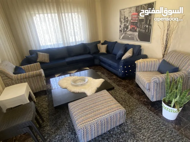 طقم كورنر منجد جديد لم يستعمل بعد التنجيد للبيع سعر مغري قابل للتفاوض