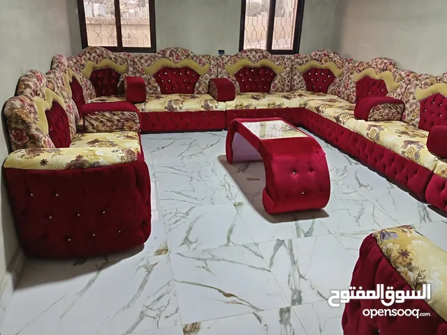 ديوانيه تفصيل 18 مقعد بحاله الوكاله الموقع اربد للاستفسار ع ت