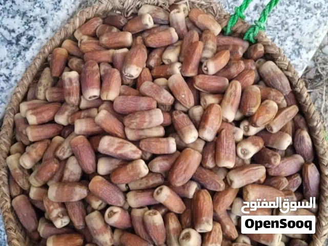 يتوفر معي رطب وتمور