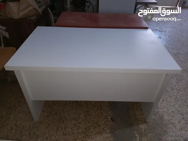 طاولة مقاس 1.60متوفرة بكميات سعر حرق