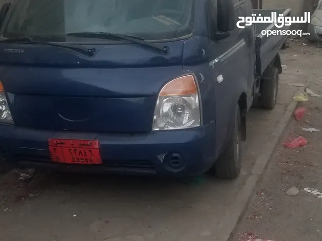 بورتر مستعمل نظيف (2011) لون ازرق مجمرك مرتين مغطاه