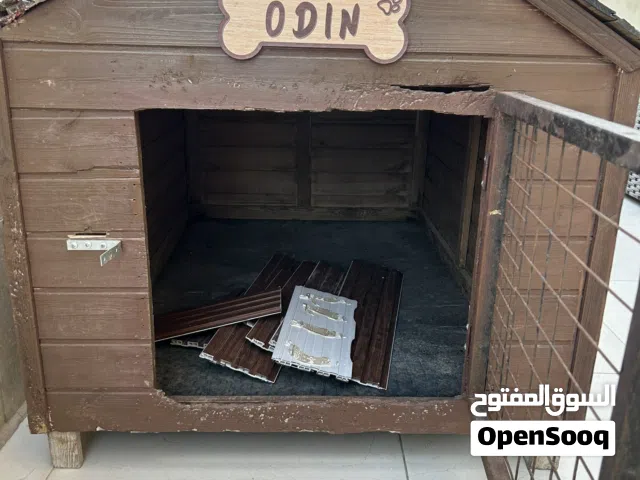 بيت كلب من خشب  الارضية طبليات