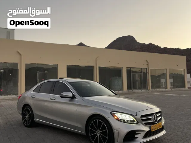C-class 2020 بحادث بسيط