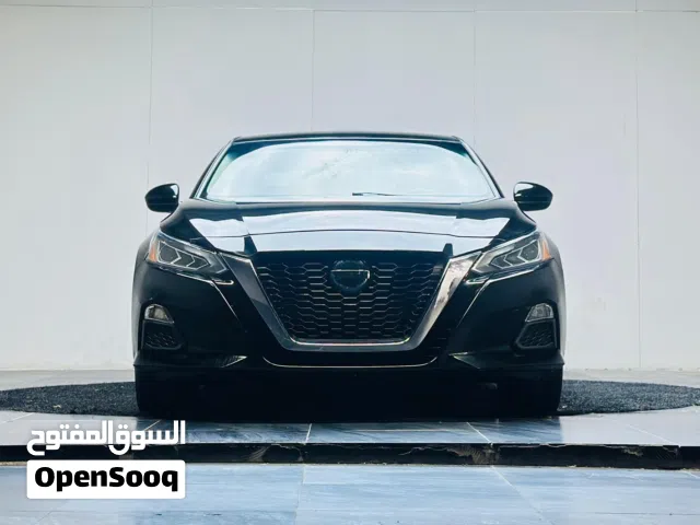 2019 نيسان التيما SR