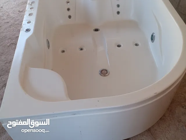 جاكوزي مجوز للبيع