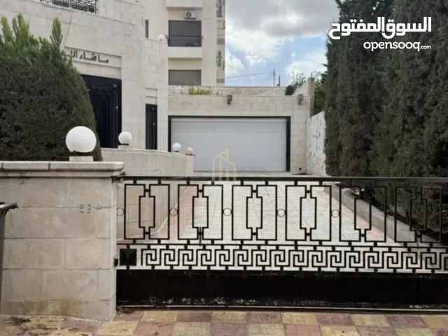 330 m2 3 Bedrooms Villa for Sale in Amman Dahiet Al-Nakheel