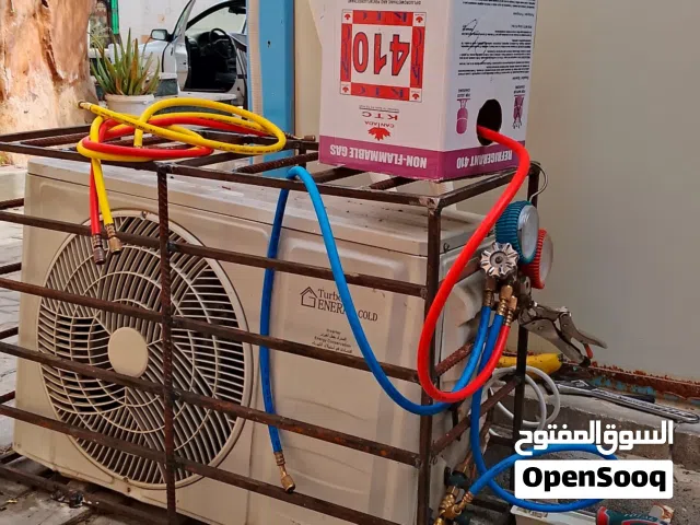 فني تكييف لتركيب وصيانة المكيفات المنزلية