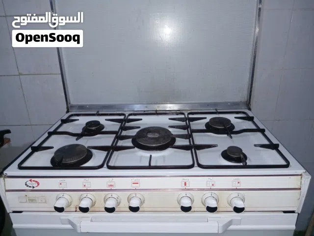 سلام عليكم ورحمة الله كوشه غاز للبيع مستعمله كويسه وتولع من فوق ولوطه