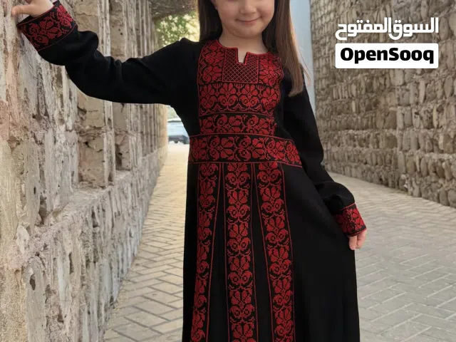 ثوب بناتي تطريز