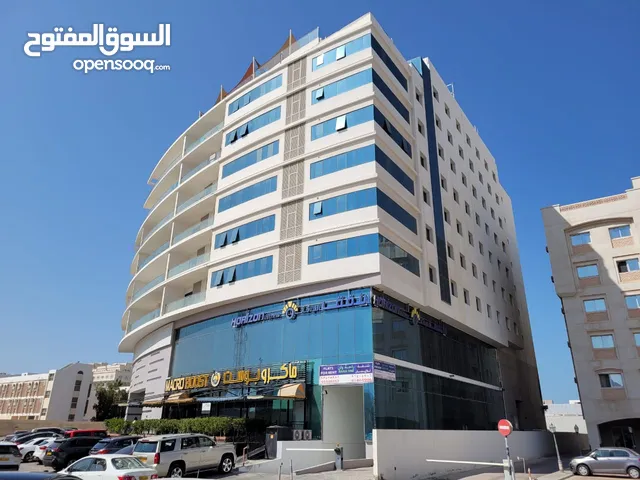 1 BR Penthouse Apartment in Khuwair with Rooftop Pool & Gym Membership