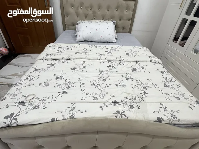 سرير نفر ونصف خشب و مقدف