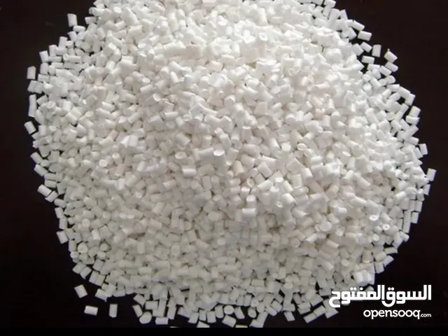 مواد أولية بلاستيكية و معادة