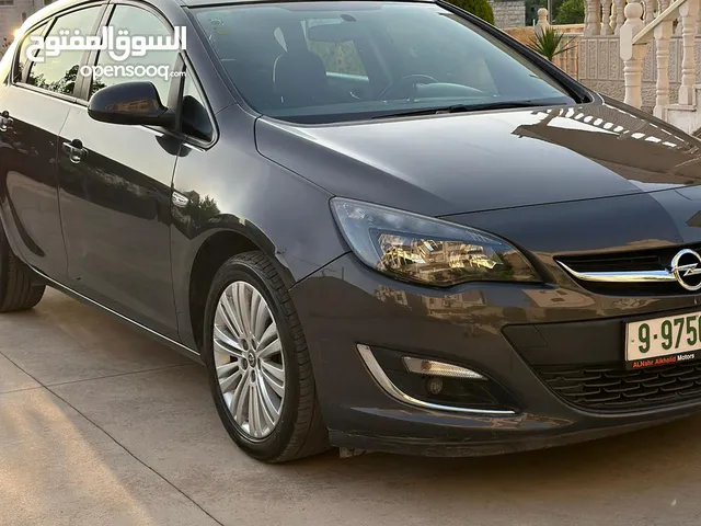 Used Opel Astra in Hebron