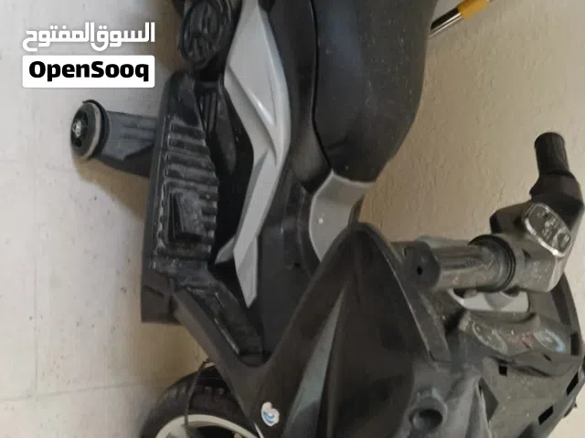 دراجه اطفال شحن + عربايه بشكل سياره +مرجيحه