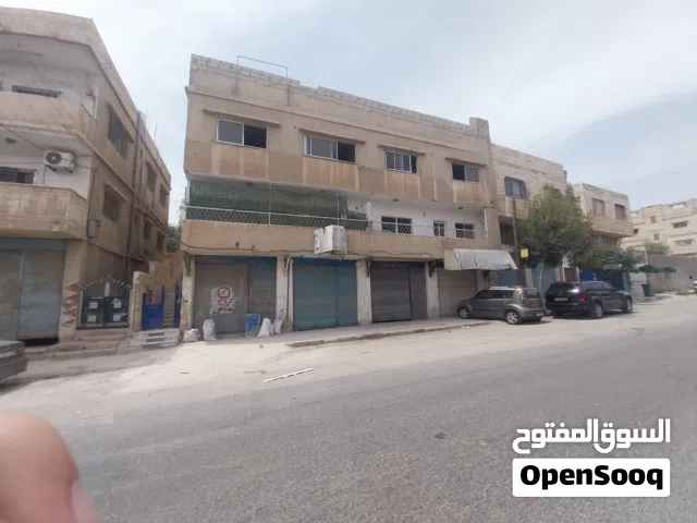 شقق و مستودعات