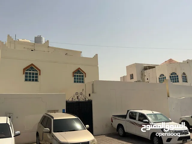 للبيع فيلا في العزيزية