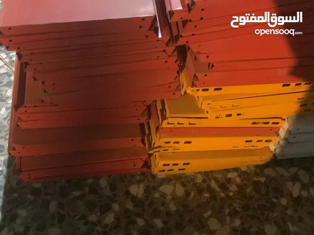 رفوف محل مستعمله