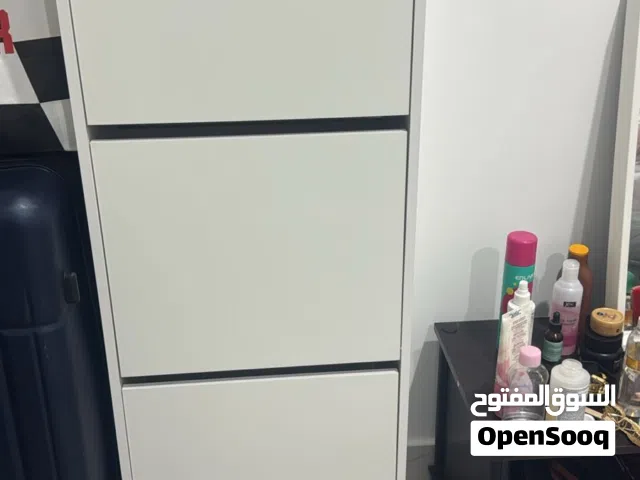غرفة نوم كاملة للبيع استخدمت لمدة اسبوع واحد فقط