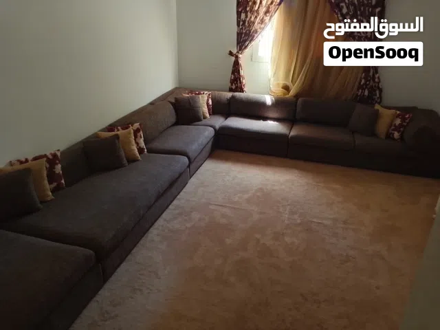 صالون بـ كامل المستلزمات