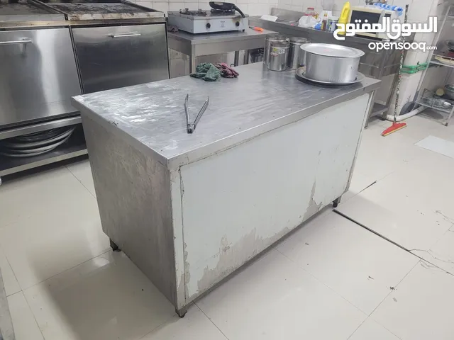معدات محل شوي الأسماك استعمال 3 شهور