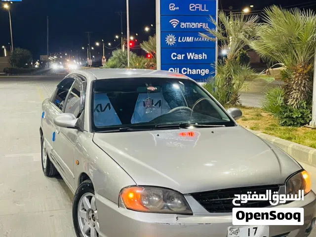 2000 كيا سبيكترا