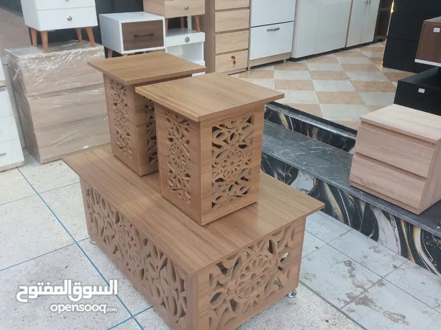 La table 3 pièces La table 110×70×52 2 coinat 40×40×48